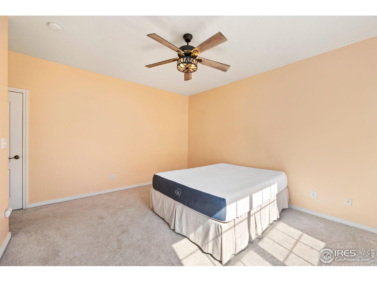 4672 West 20th Road, Unit 2212 Greeley, CO 80634 - Photo 23 of 40 The primary suite is upgraded to a 5-piece full bath and offers a walk in closet.