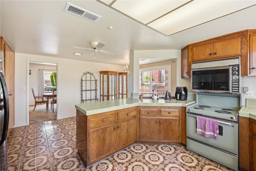 2132 Camino Rey Fullerton, CA 92833 - Photo 33 of 60
