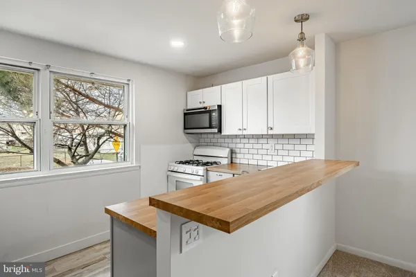 $299,999 | 202 Green Street, Holmes, PA 19043