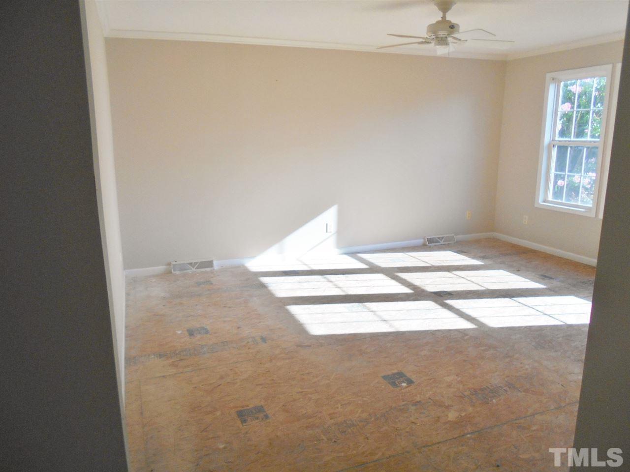 1105 Lexington Farm Road Apex, NC 27502 - Photo 3 of 13 Gallery Image 3