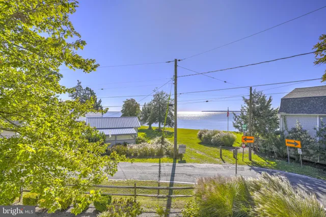 $650,000 | 6021 Melbourne Avenue, Deale, MD 20751