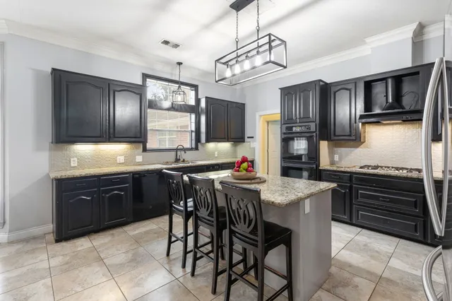 $665,000 | 3905 North Briarwood Drive, Brenham, TX 77833