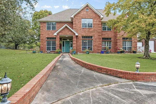 $650,000 | 3905 North Briarwood Drive, Brenham, TX 77833