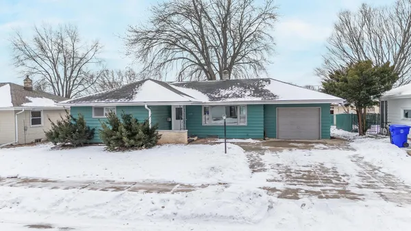 1201 West Brewster Street, Appleton, WI 54914