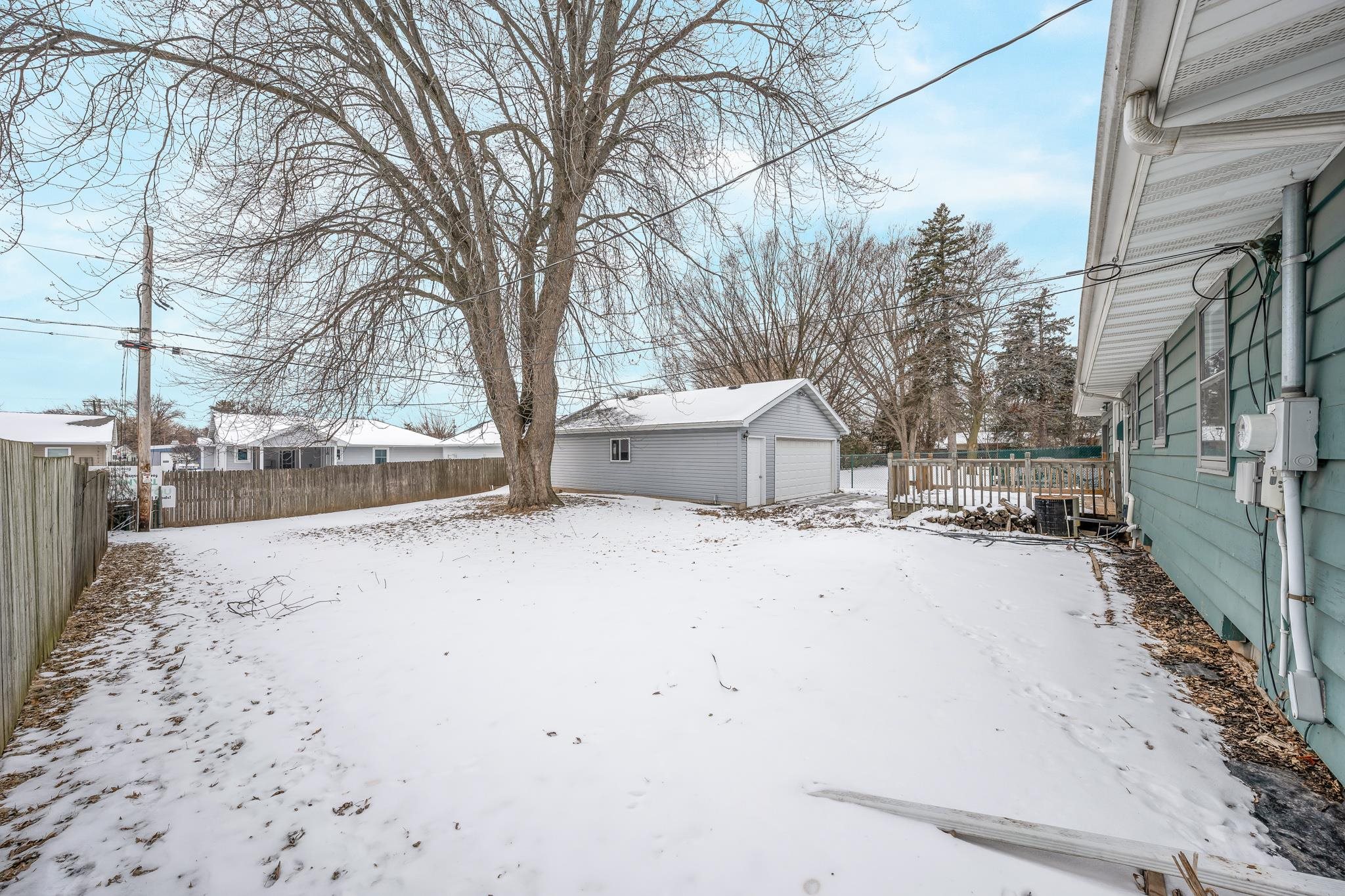 1201 West Brewster Street Appleton, WI 54914 - Photo 8 of 46