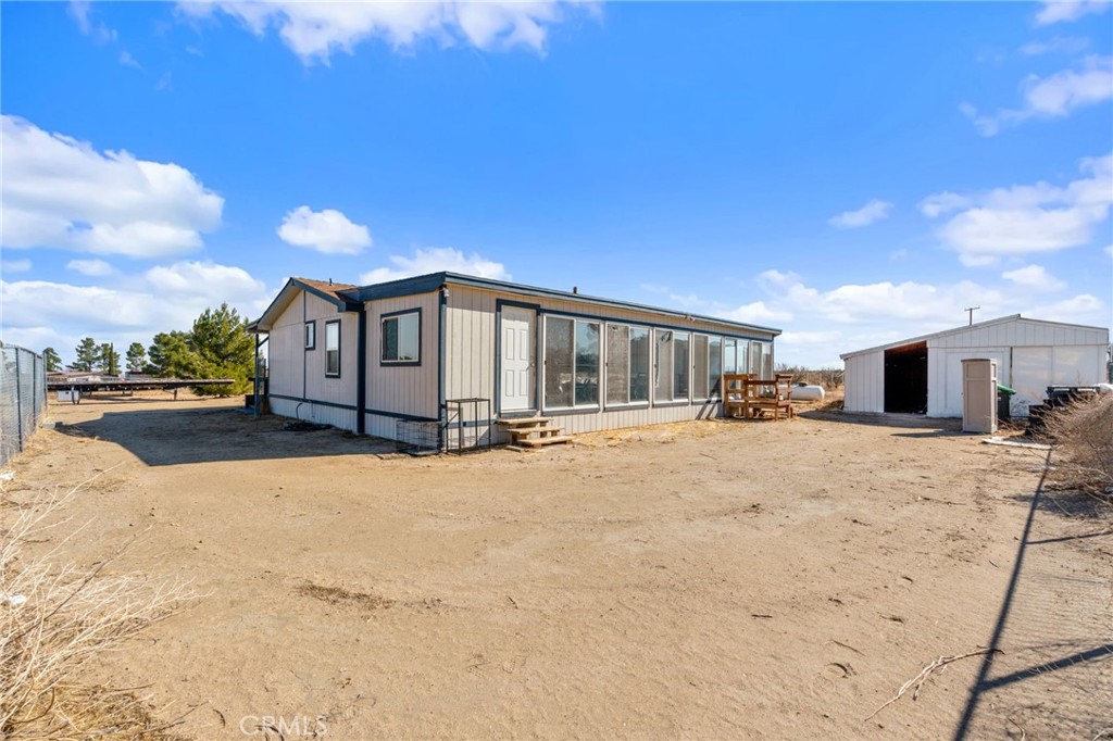 11524 Paramount Road Phelan, CA 92371 - Photo 5 of 34