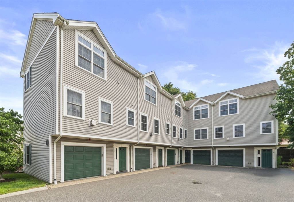 15 Bacon Street, Unit 2 Waltham, MA 02451 - Photo 18 of 18