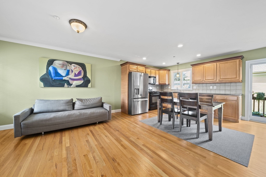 15 Bacon Street, Unit 2 Waltham, MA 02451 - Photo 3 of 18