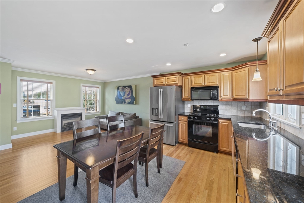 15 Bacon Street, Unit 2 Waltham, MA 02451 - Photo 5 of 18