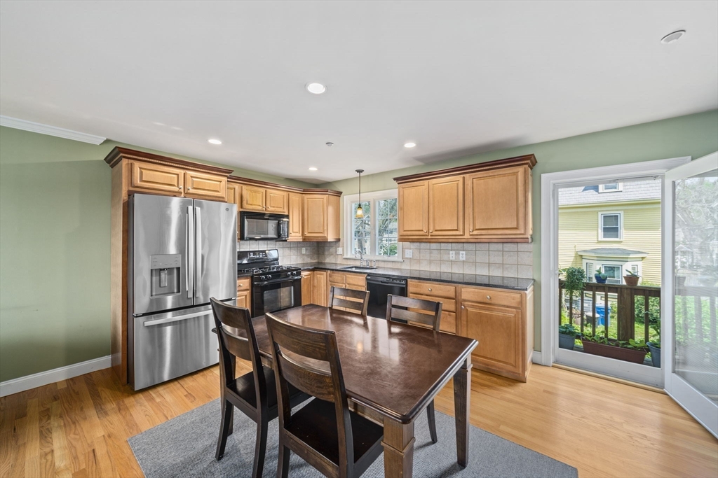 15 Bacon Street, Unit 2 Waltham, MA 02451 - Photo 6 of 18