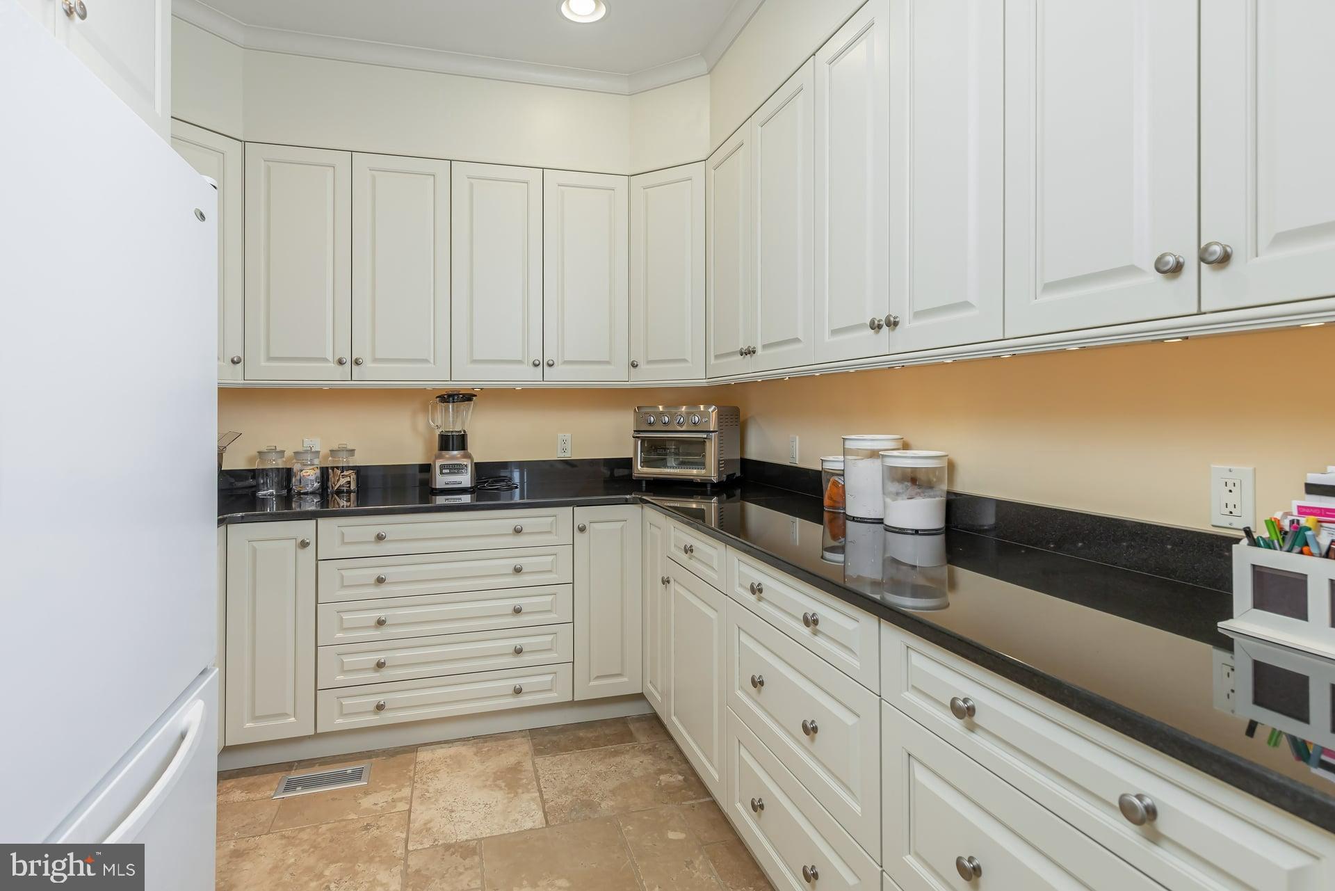 1880 East Buckshutem Road Millville, NJ 08332 - Photo 9 of 41 True Butlers Pantry
