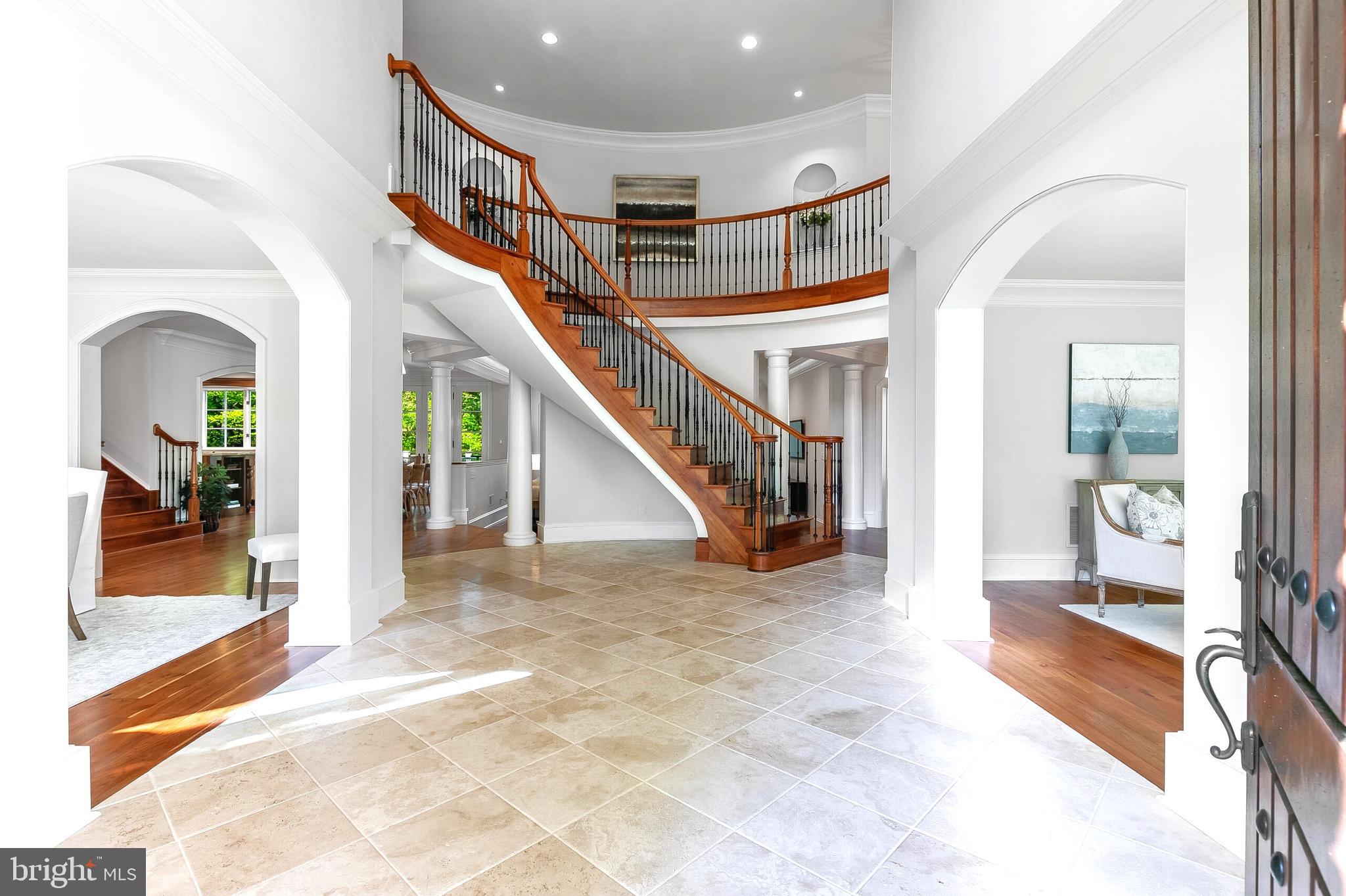 101 Chimney Ridge Place Sterling, VA 20165 - Photo 4 of 98 Gallery Image 4