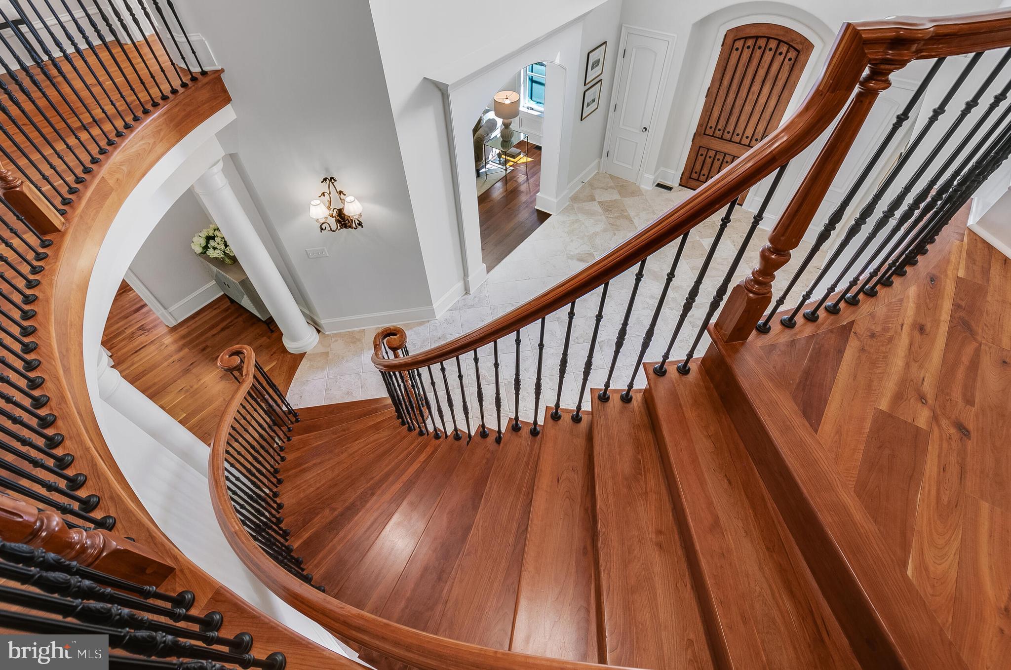 101 Chimney Ridge Place Sterling, VA 20165 - Photo 5 of 98 Gallery Image 5
