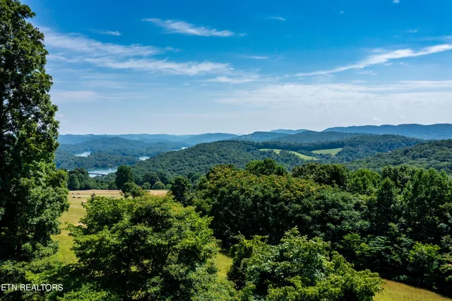 $5,500,000 | 6485 Maynardville Highway, Maynardville, TN 37807