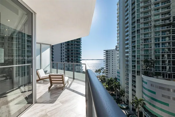 $4,000 | 1300 Brickell Bay Drive, Unit 1102, Miami, FL 33131