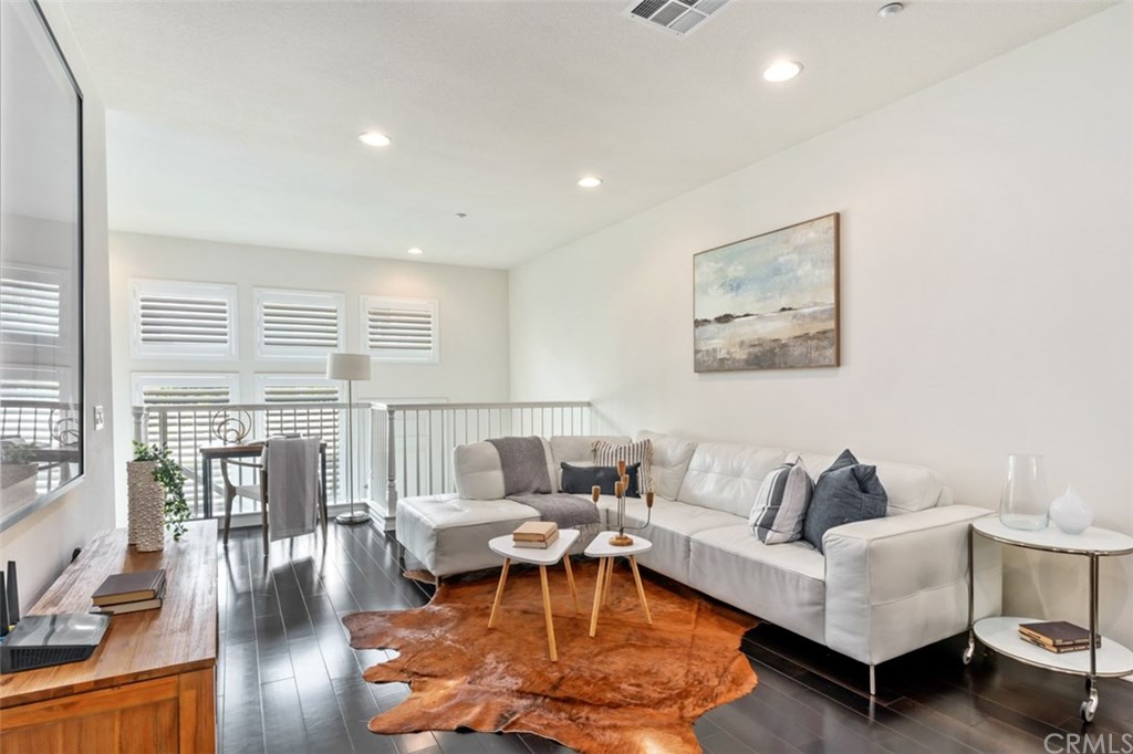 5439 Strand, Unit 103 Hawthorne, CA 90250 - Photo 2 of 27