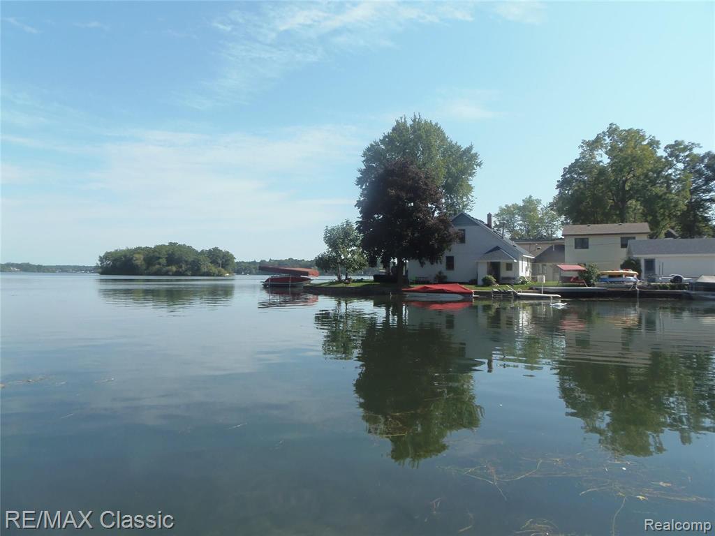 2049 Duck Lake Road North, Unit 7 Highland, MI 48356 - Photo 7 of 21