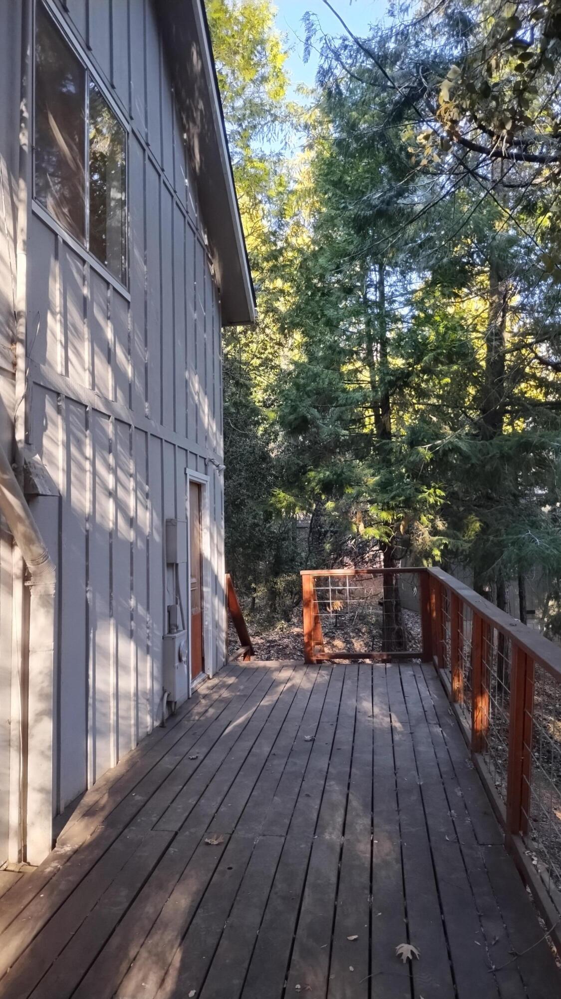 594 Loop Drive Springville, CA 93265 - Photo 51 of 68 50-Back deck from front deck corner
