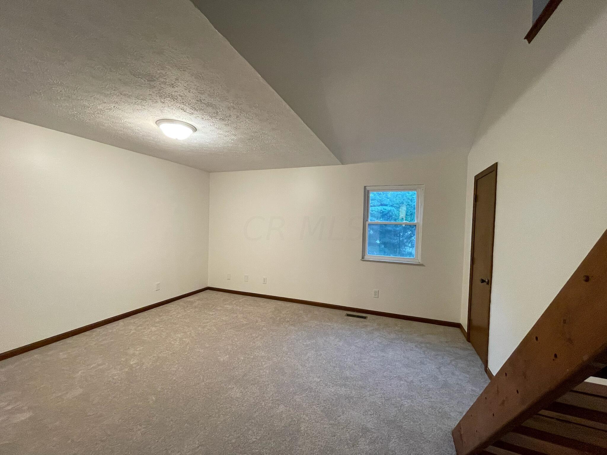 564 Clotts Road Columbus, OH 43230 - Photo 13 of 22