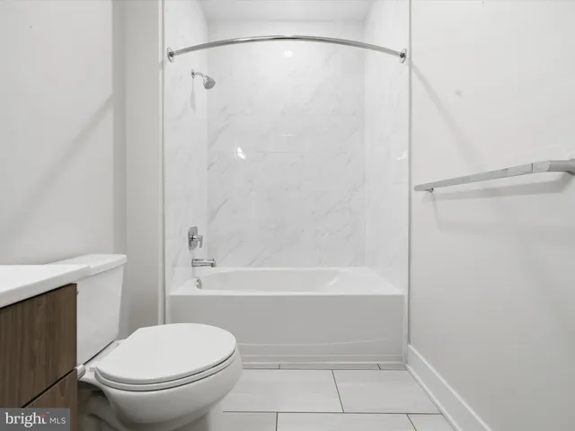 $3,200 | 145 Riverhaven Drive, Unit 214, Oxon Hill, MD 20745