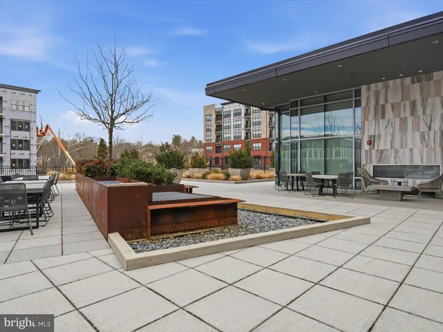 $3,200 | 145 Riverhaven Drive, Unit 214, Oxon Hill, MD 20745