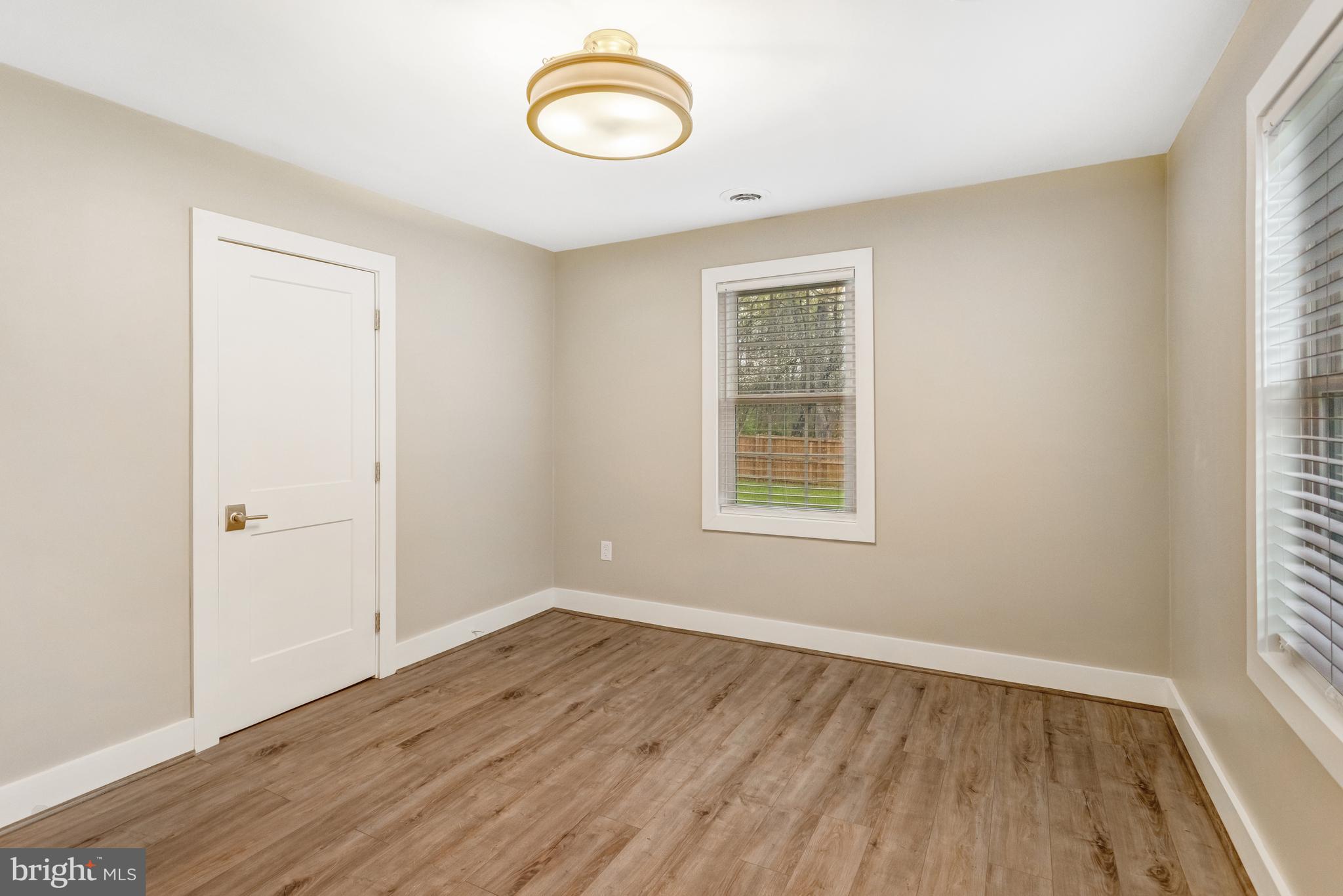 8217 Buckland Mill Road Gainesville, VA 20155 - Photo 14 of 28 Gallery Image 14
