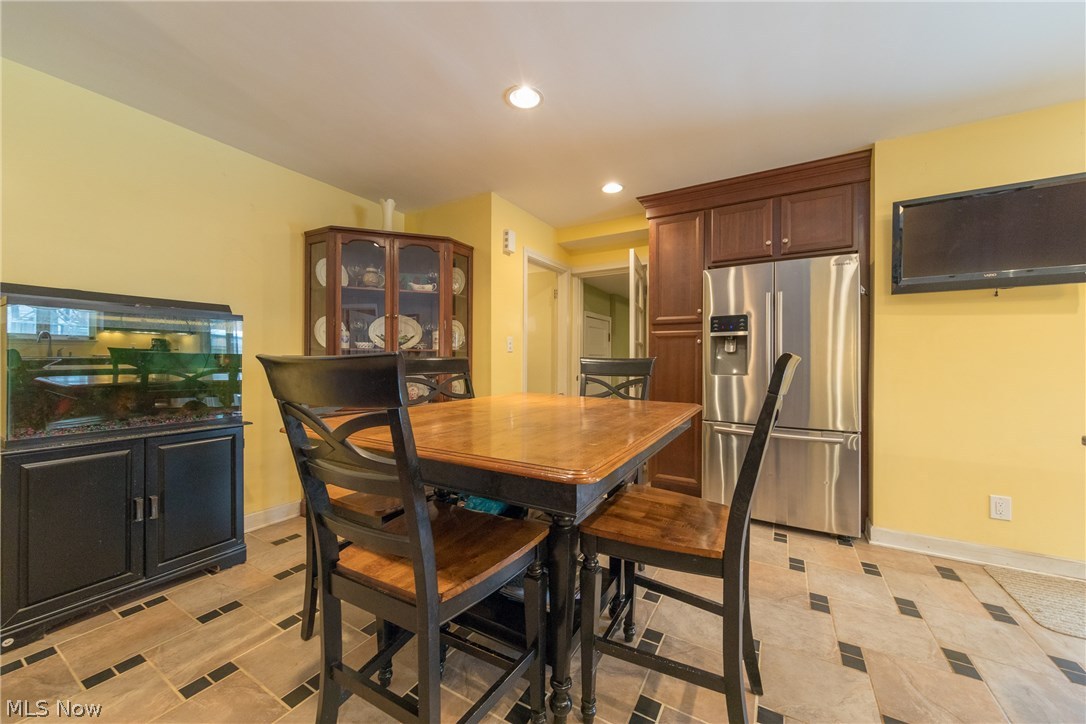 4540 Greenwold Road South Euclid, OH 44121 - Photo 6 of 34 kitchen