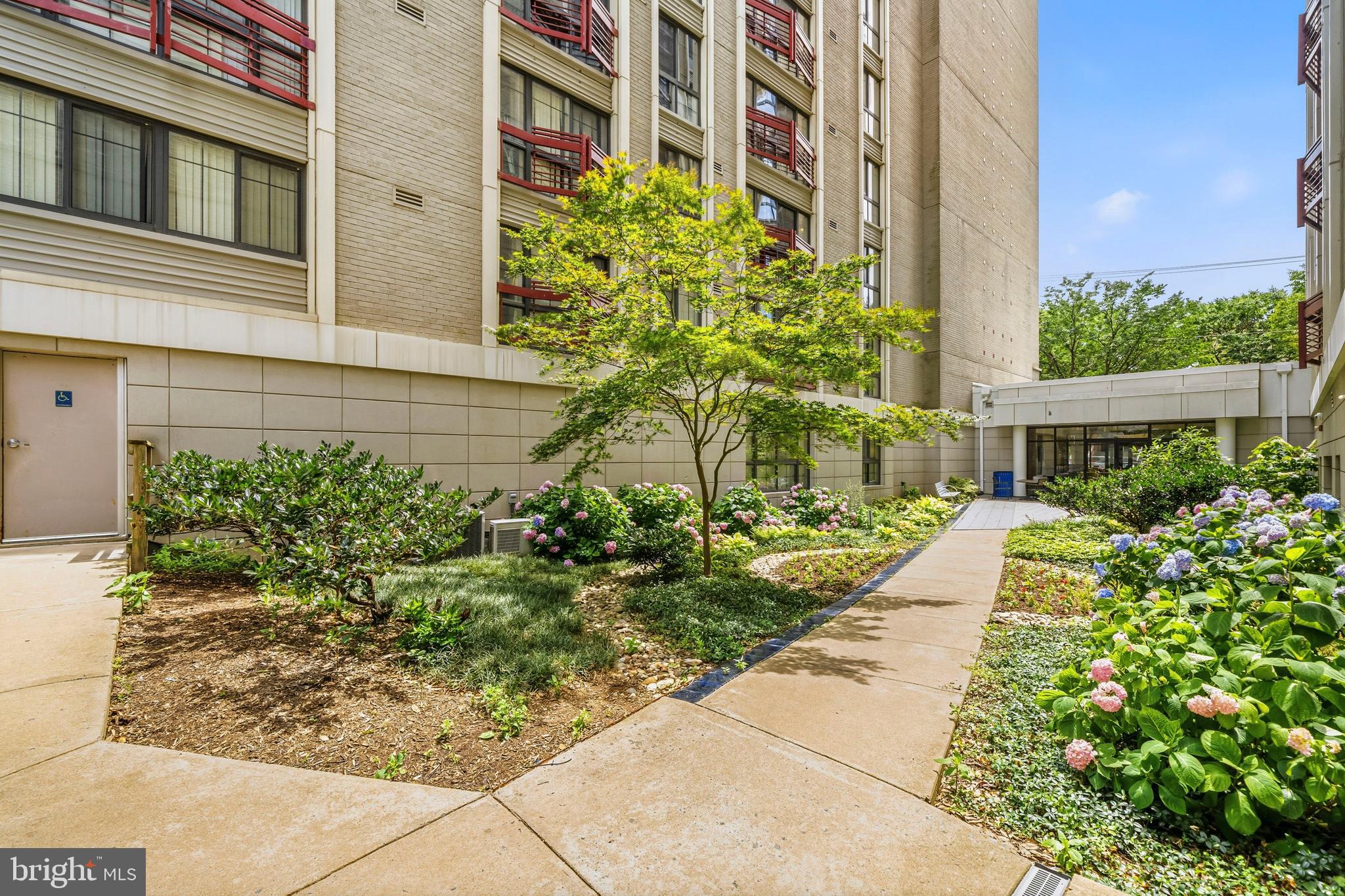 7915 Eastern Avenue Northwest, Unit 1209 Silver Spring, MD 20910 - Photo 34 of 37