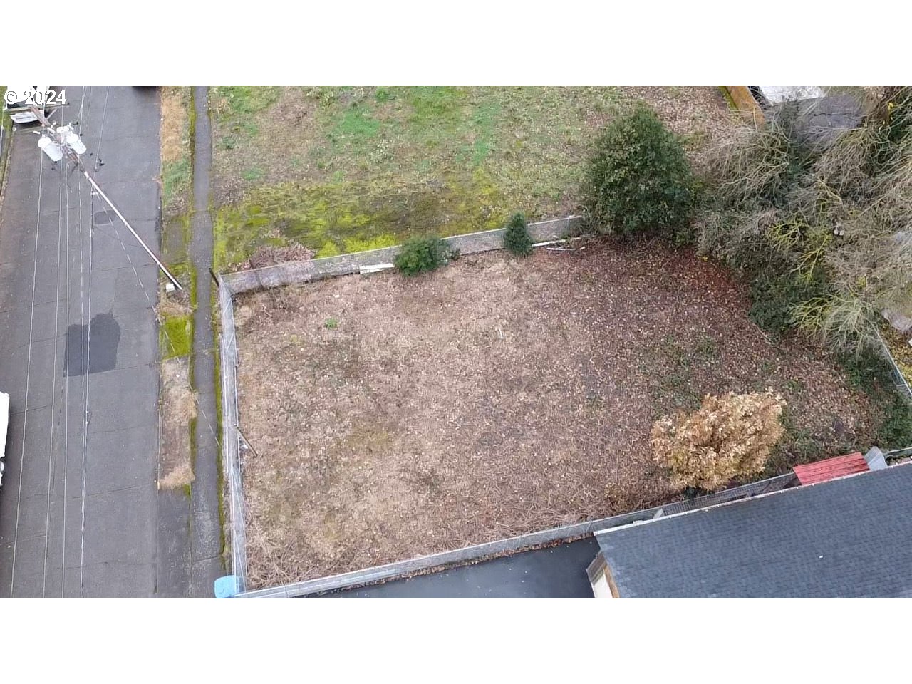a black and white photo of a house
