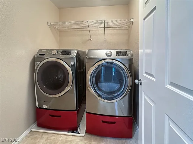 $1,975 | 1010 Grand Cerritos Avenue, Las Vegas, NV 89183