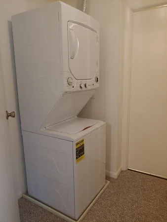 $1,425 | 5820 Oakwood Drive, Unit 5J, Lisle, IL 60532