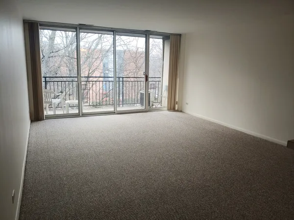 $1,425 | 5820 Oakwood Drive, Unit 5J, Lisle, IL 60532