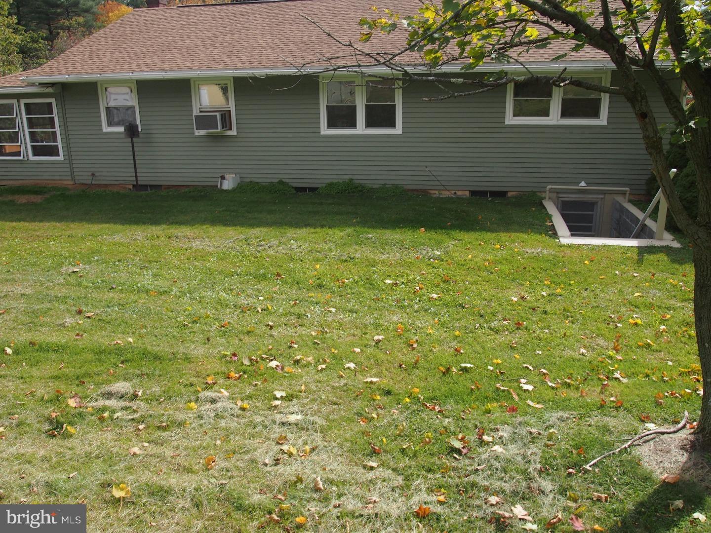 210 Oak Grove Road Pine Grove, PA 17963 - Photo 14 of 19 Gallery Image 14