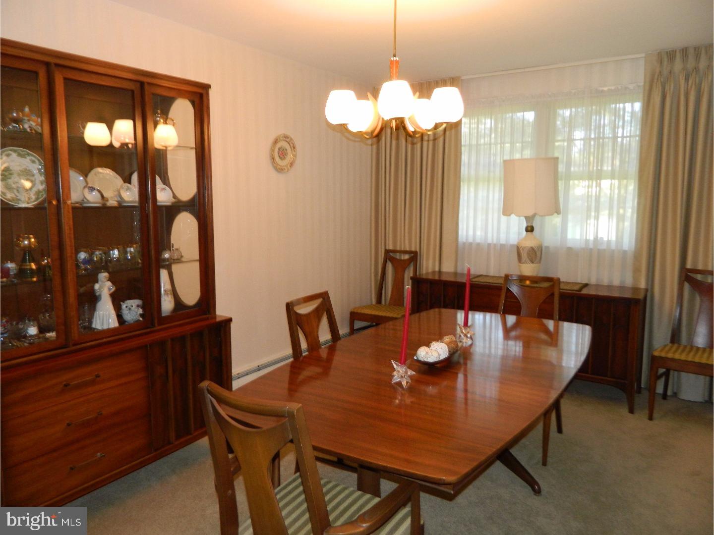 183 Shoemaker Road Huntingdon Valley, PA 19006 - Photo 4 of 15 Dining Room