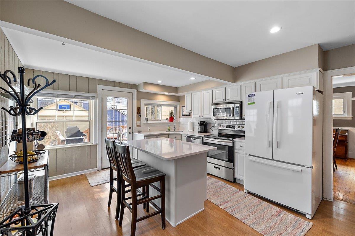 24 Devonshire Road Pleasant Ridge, MI 48069 - Photo 10 of 62 Kitchen