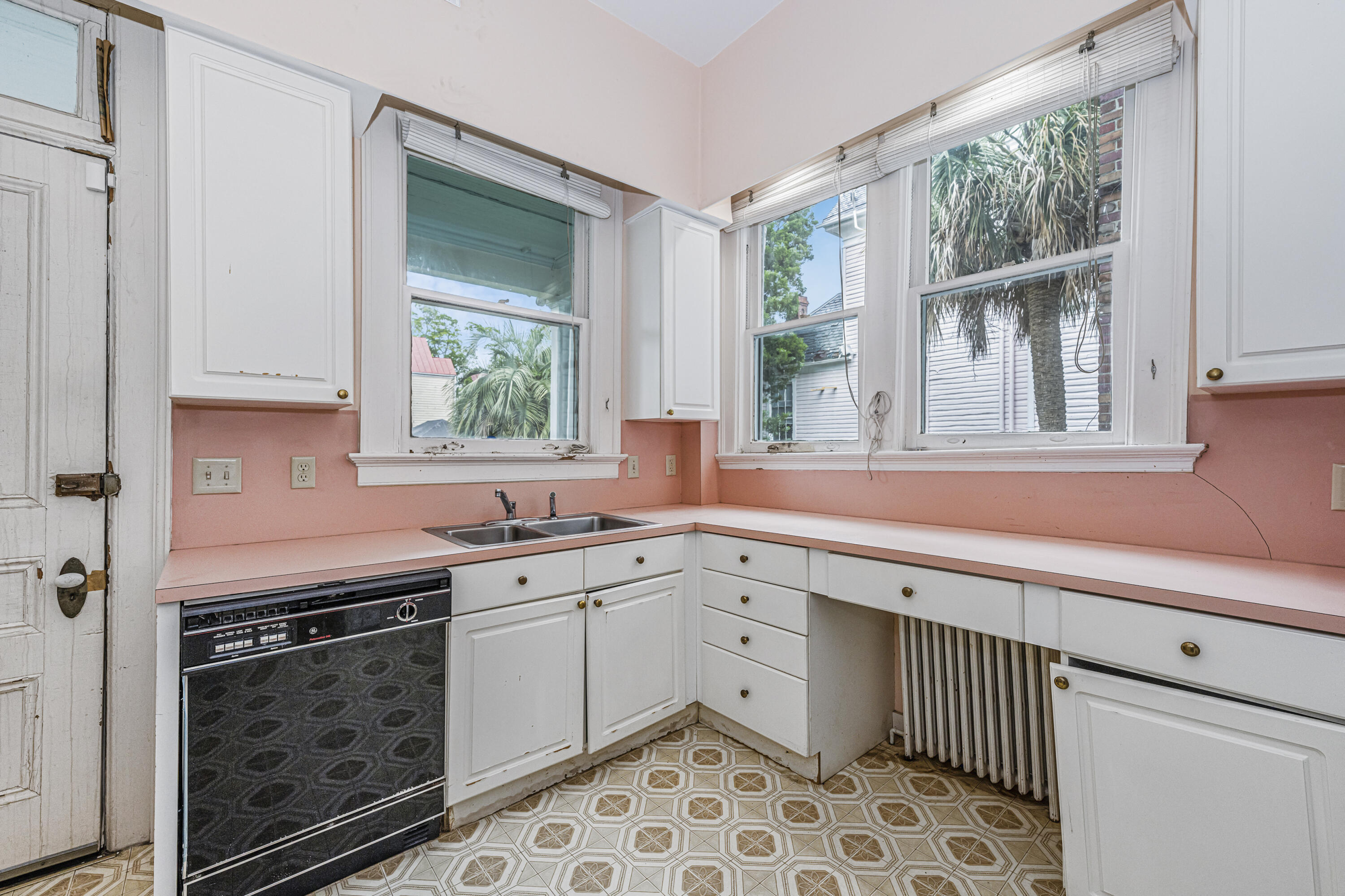 124 Rutledge Avenue Charleston, SC 29401 - Photo 16 of 45 124RutledgeAve20