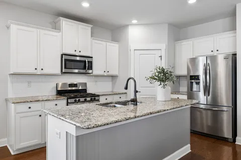 $769,900 | 2764 Americus Drive, Thompson's Station, TN 37179