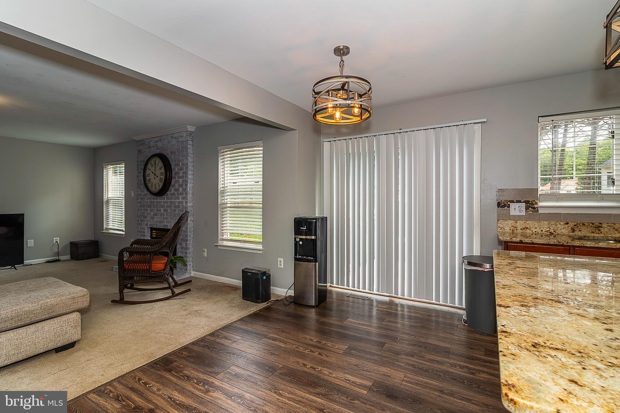 15521 Wheatfield Road Woodbridge, VA 22193 - Photo 13 of 39 Breakfast area