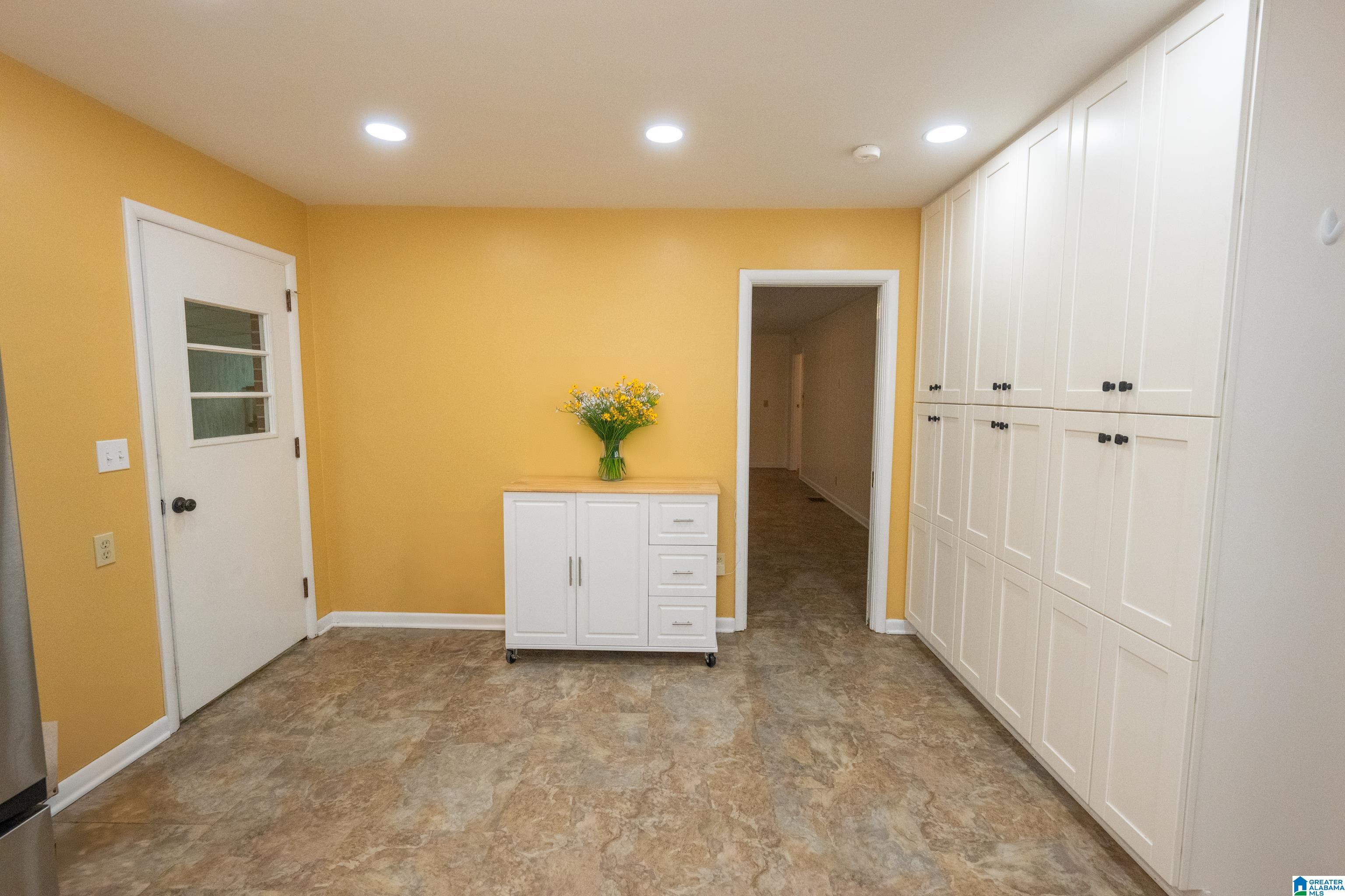 300 Crestview Road Anniston, AL 36207 - Photo 23 of 48