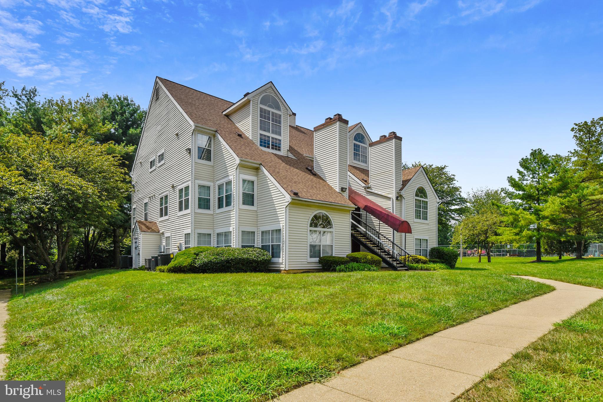 1018 Fallcrest Court, Unit 301 Bowie, MD 20721 - Photo 2 of 30