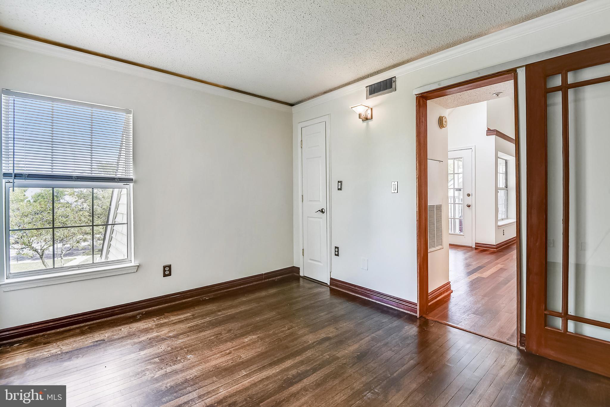 1018 Fallcrest Court, Unit 301 Bowie, MD 20721 - Photo 4 of 30