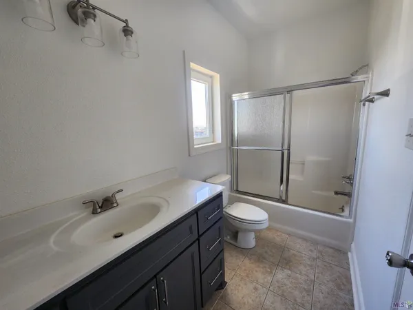 $490,000 | 411 Admiral Craik Drive, Unit 7, Grand Isle, LA 70358