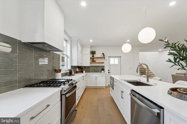 $1,150,000 | 25 North Ridge Avenue, Unit B, Ambler, PA 19002