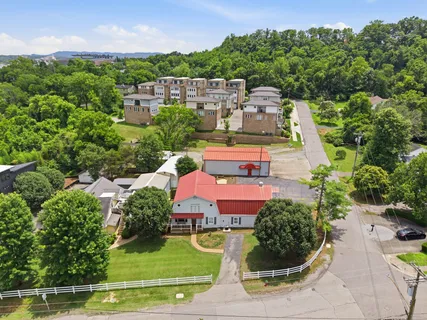 $950,000 | 5717 Maudina Avenue, Nashville, TN 37209
