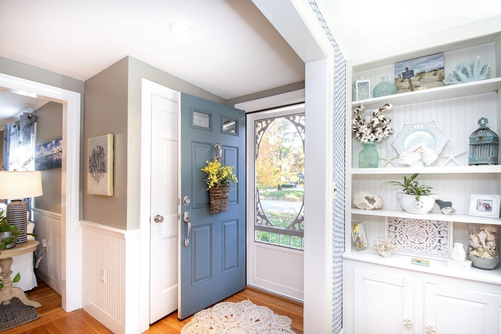 19 Hoover Road Hingham, MA 02043 - Photo 11 of 24 Gallery Image 11