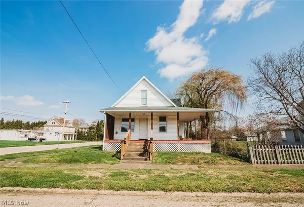 $165,000 | 216 Blennerhassett Avenue, Belpre, OH 45714