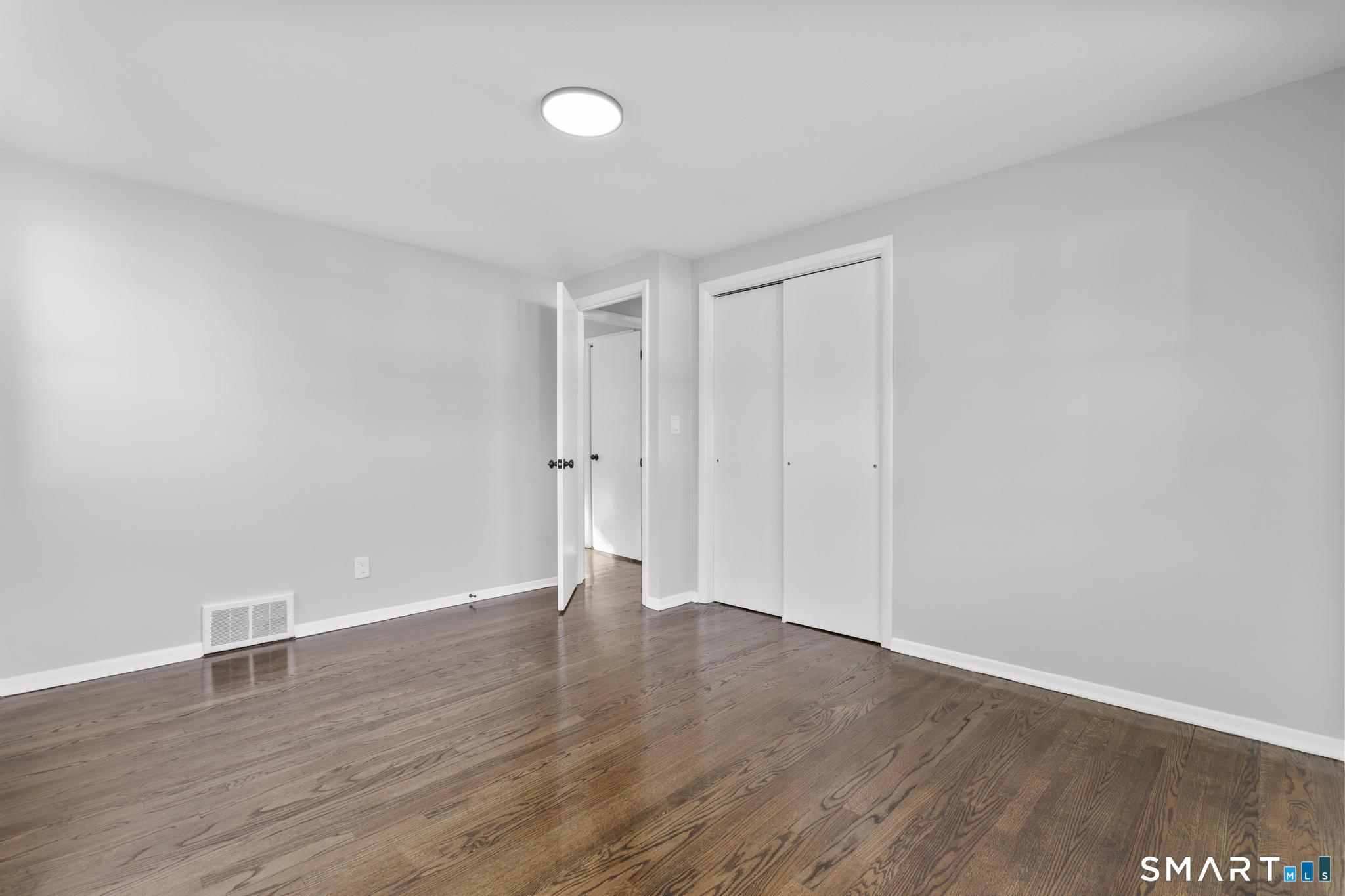 47 Williamson Road Hamden, CT 06517 - Photo 19 of 35