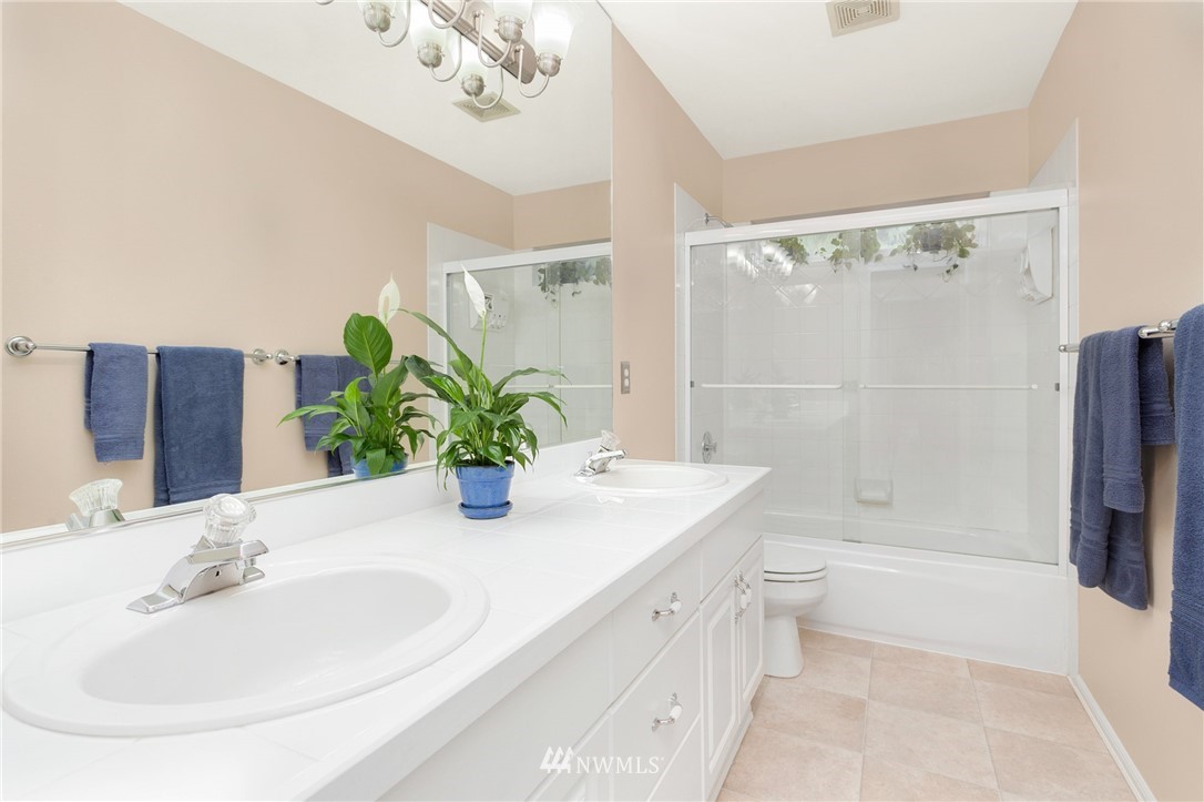 19617 110th Place Northeast Bothell, WA 98011 - Photo 15 of 25 Gallery Image 15