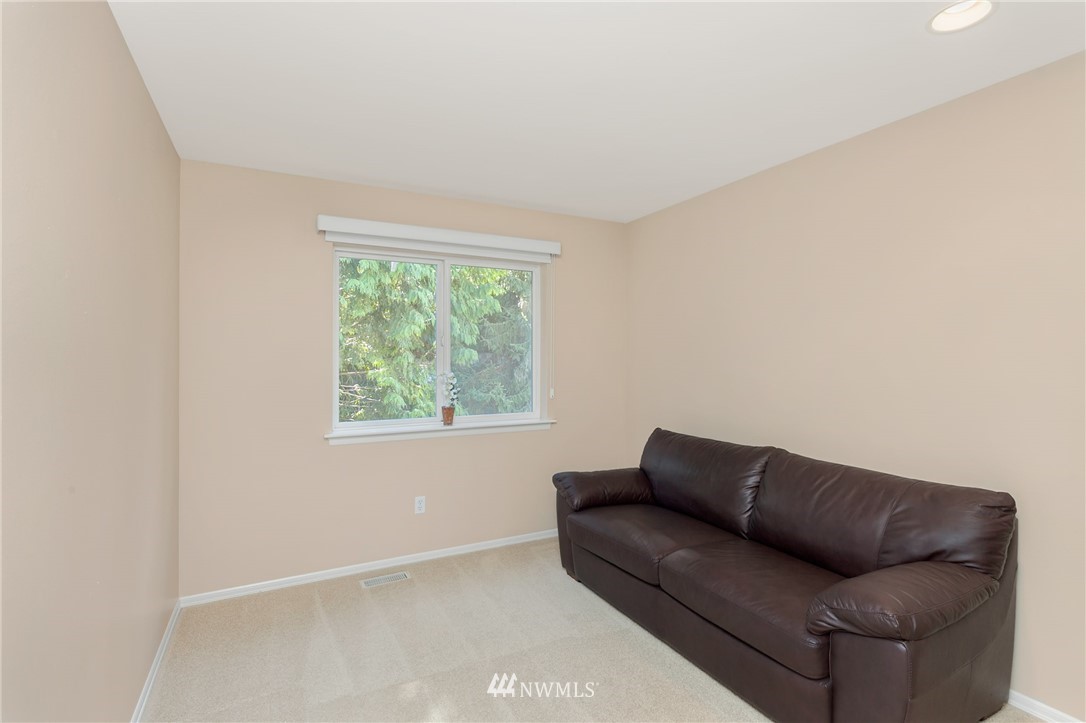 19617 110th Place Northeast Bothell, WA 98011 - Photo 16 of 25 Gallery Image 16
