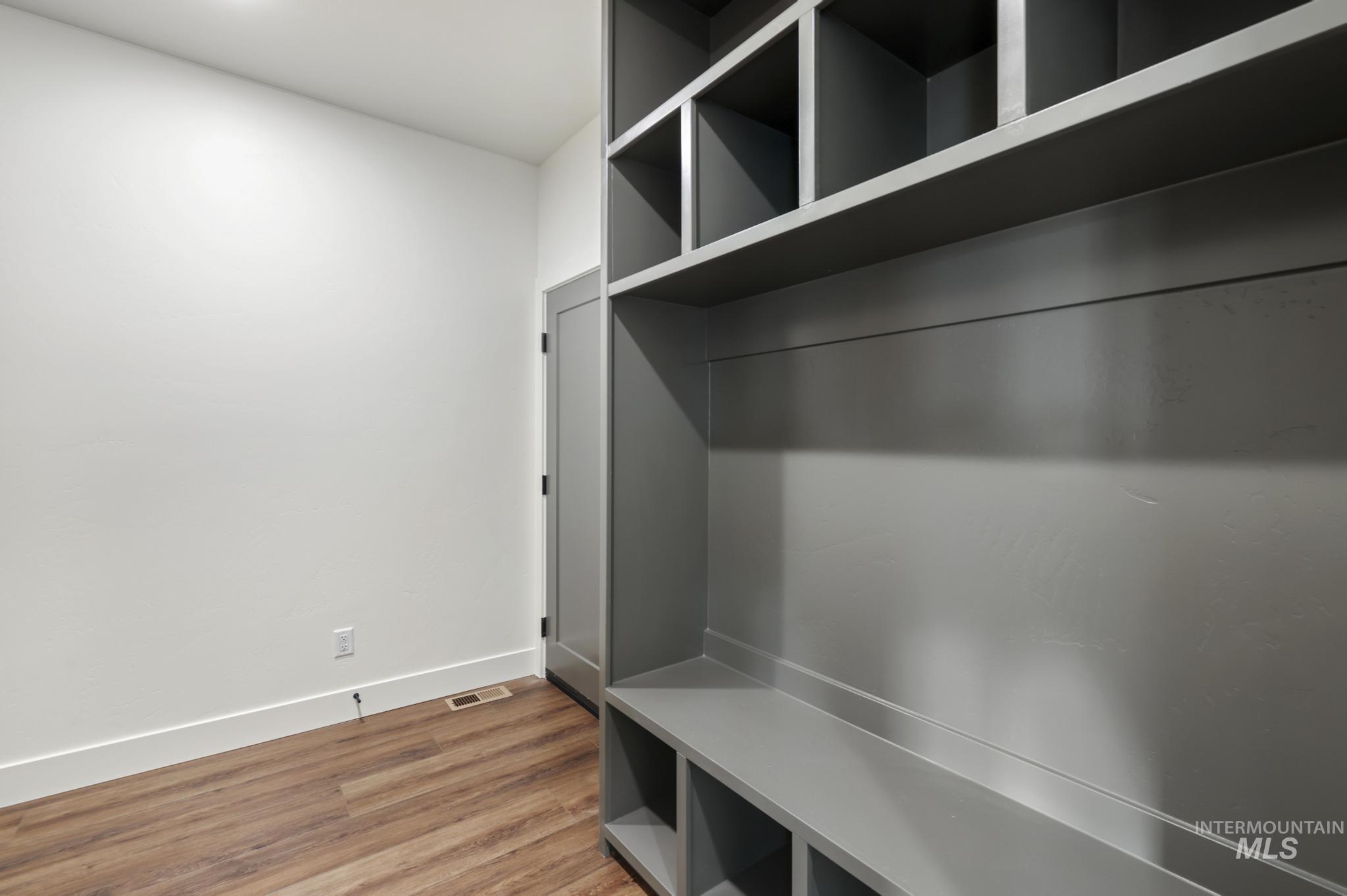 527 Falling Leaf Lane Twin Falls, ID 83301 - Photo 29 of 42 Mudroom featuring baseboards and light wood-style flooring